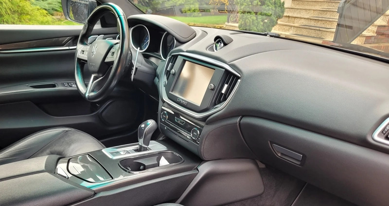 Maserati Ghibli cena 95000 przebieg: 130000, rok produkcji 2014 z Piaseczno małe 211